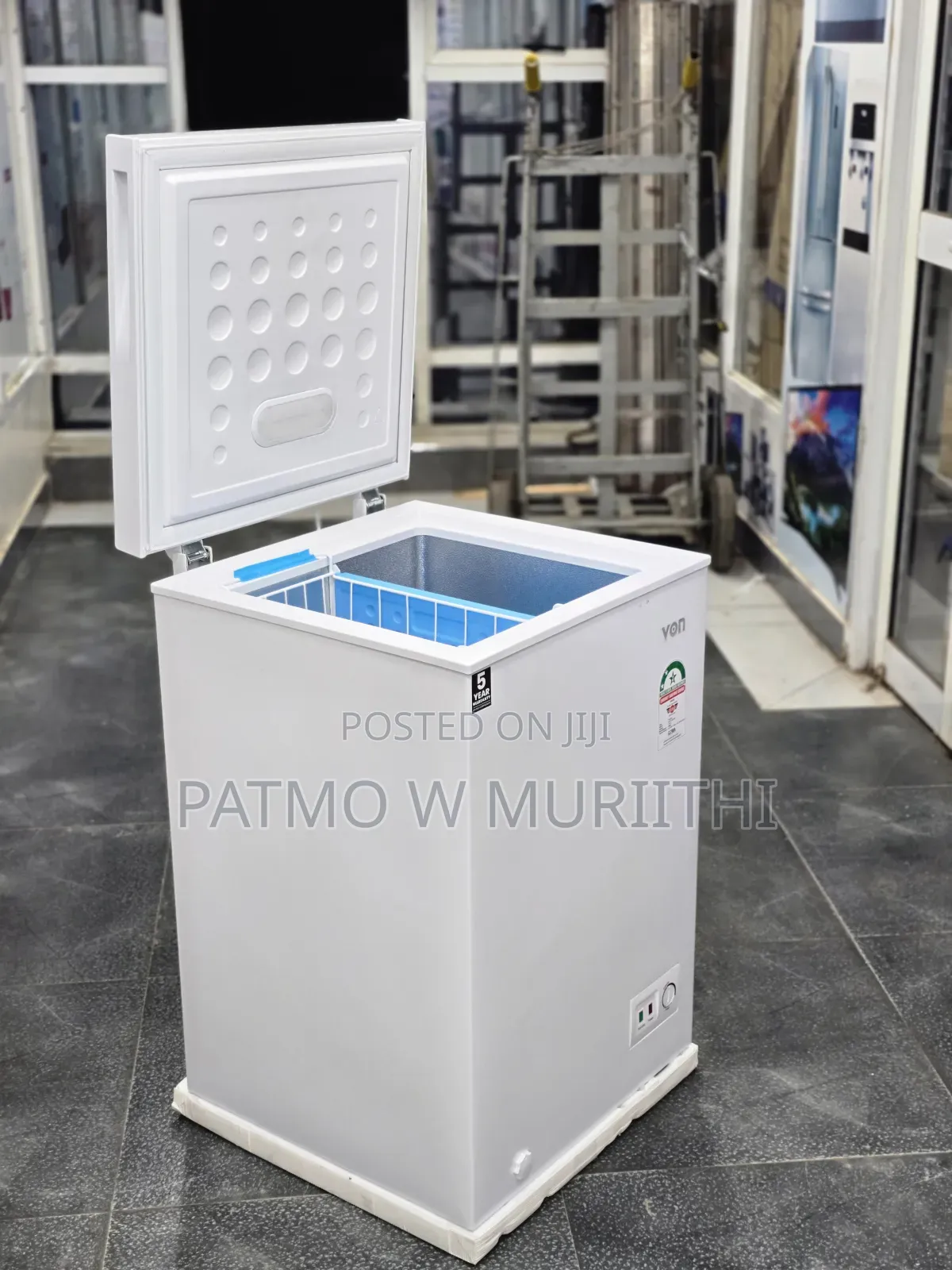 Freezer, Von 98l Chest Deep Freezer With Cool Pack