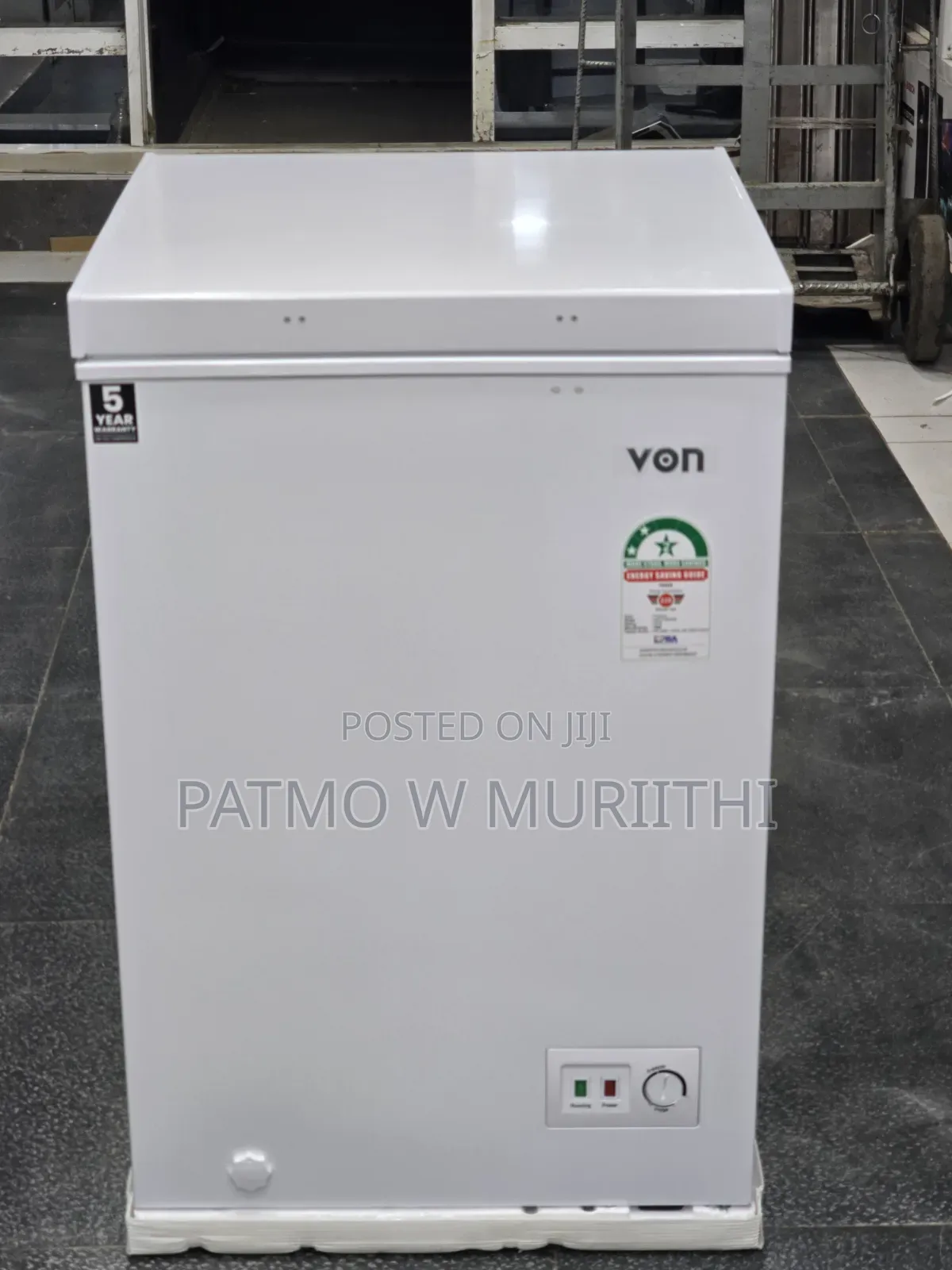 Von Hotpoint Deep Chest Freezer 98l, White