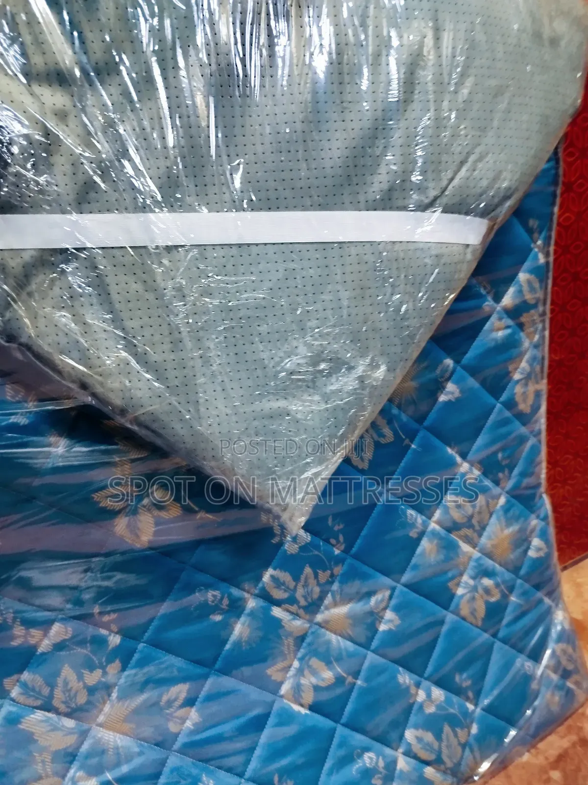 Problem Solver! 5by6 Mattress Topper With a Rubber Band.