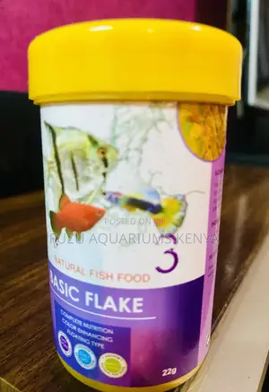 All-Natural Flakes for Goldfish Koi