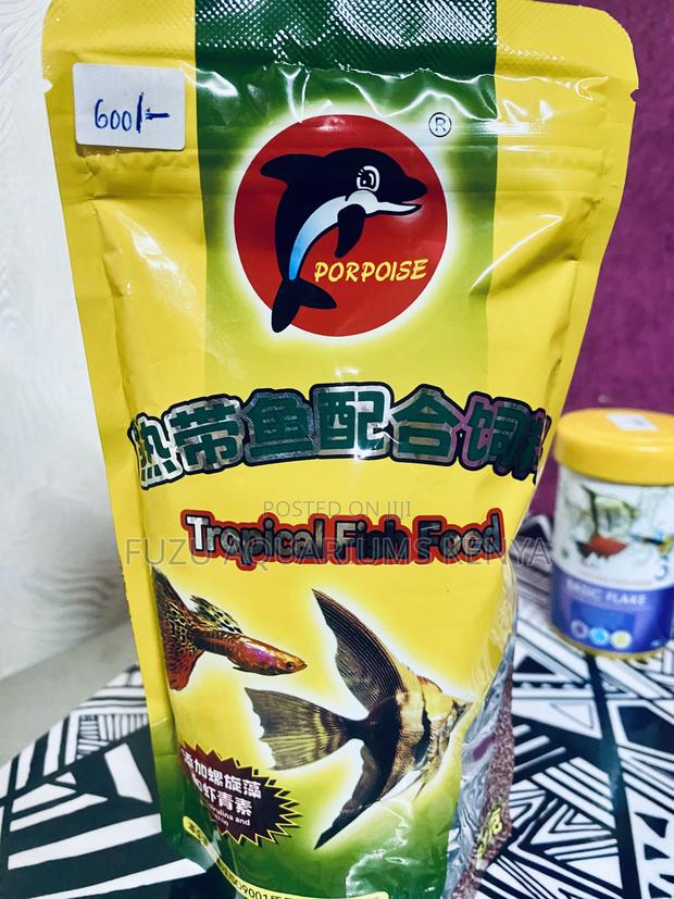 Balanced Flake Food for Gourami, Koi, Goldfish Tetras