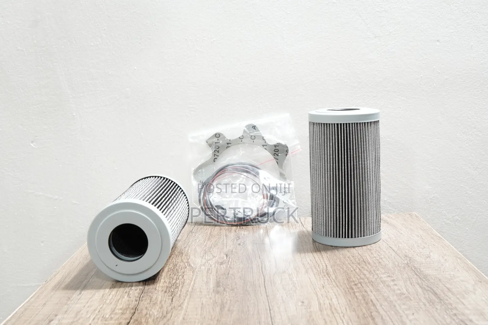 P560973 Hydraulic Filter Cartridge/P560971 Trans Filter Kit