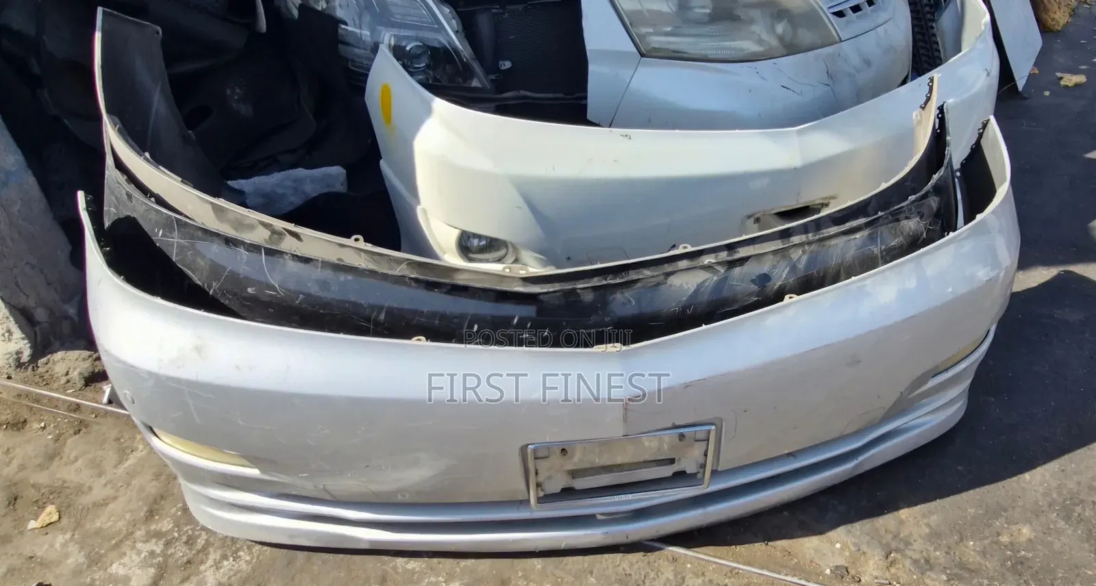 2005 Toyota Alphard  Bumper Fog Lamps  In 3 Colours