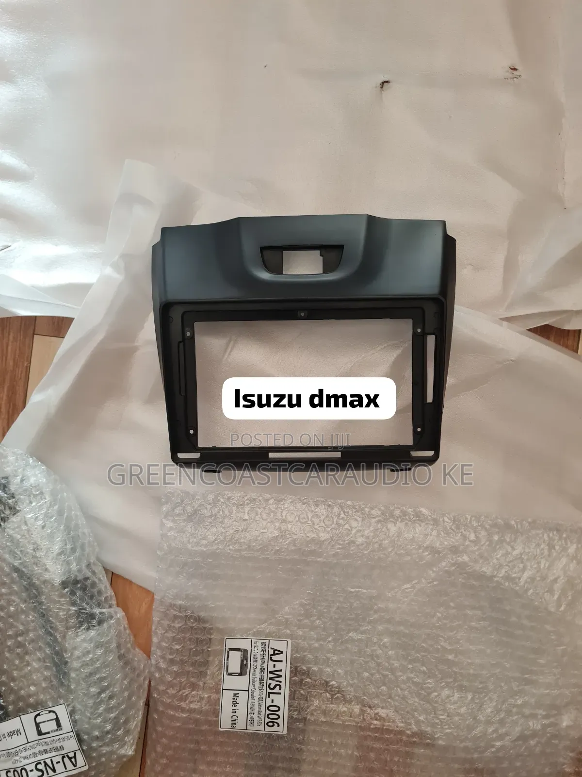 Isuzu Dmax Android Radio Console or Frame
