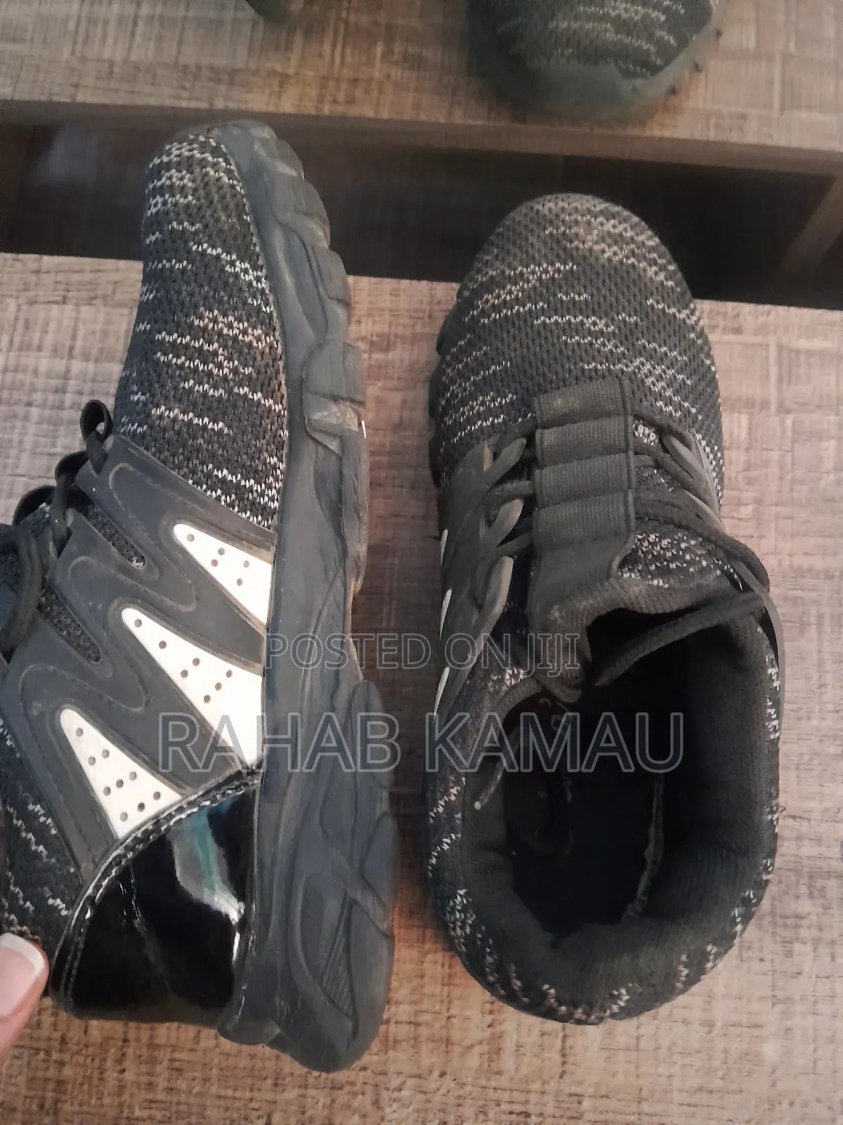 Sports Shoes