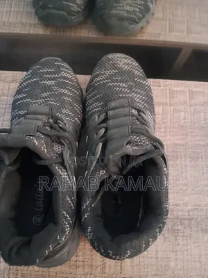 Sports Shoes