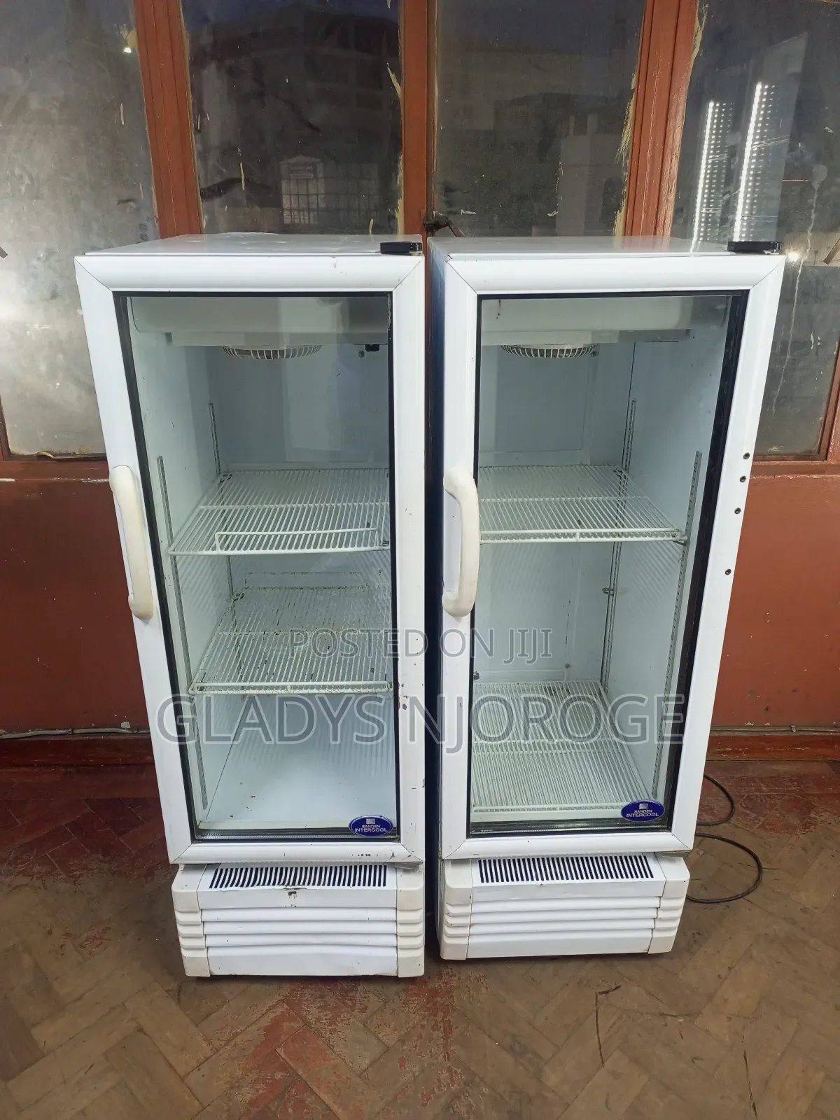 Well Maintained Intercooler Display Fridge