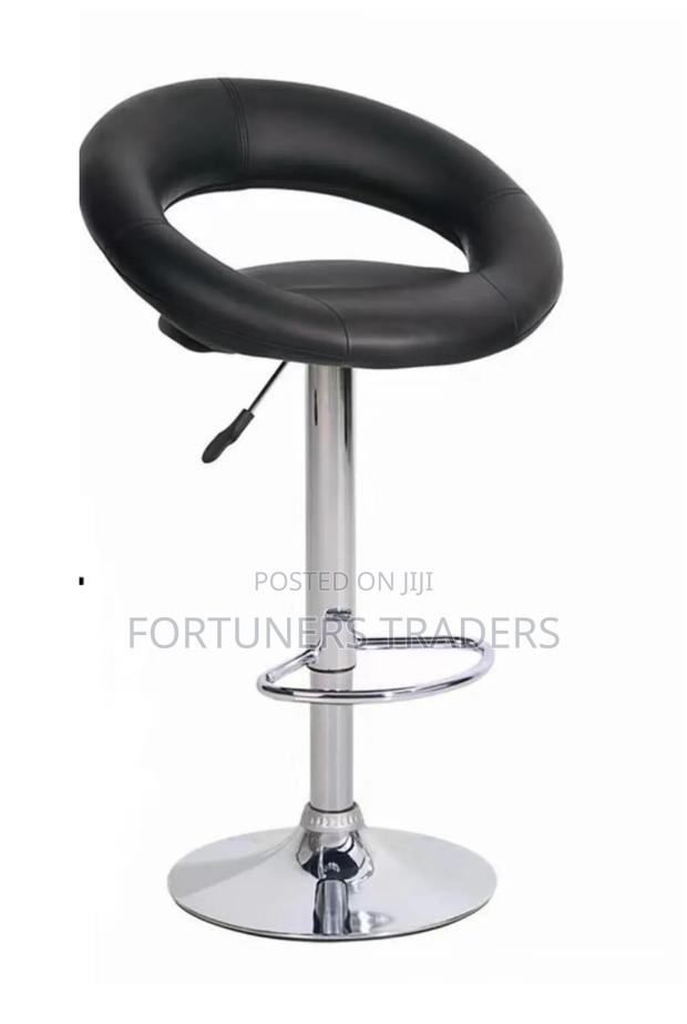 Bar Stool Model 910