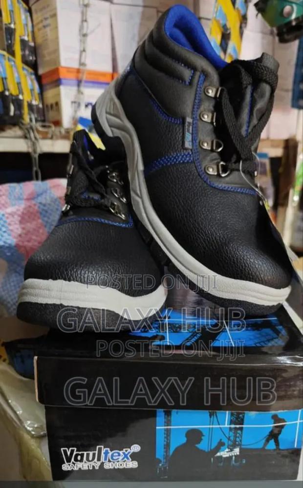 Vaultex Safety Shoes - thumbnail 2