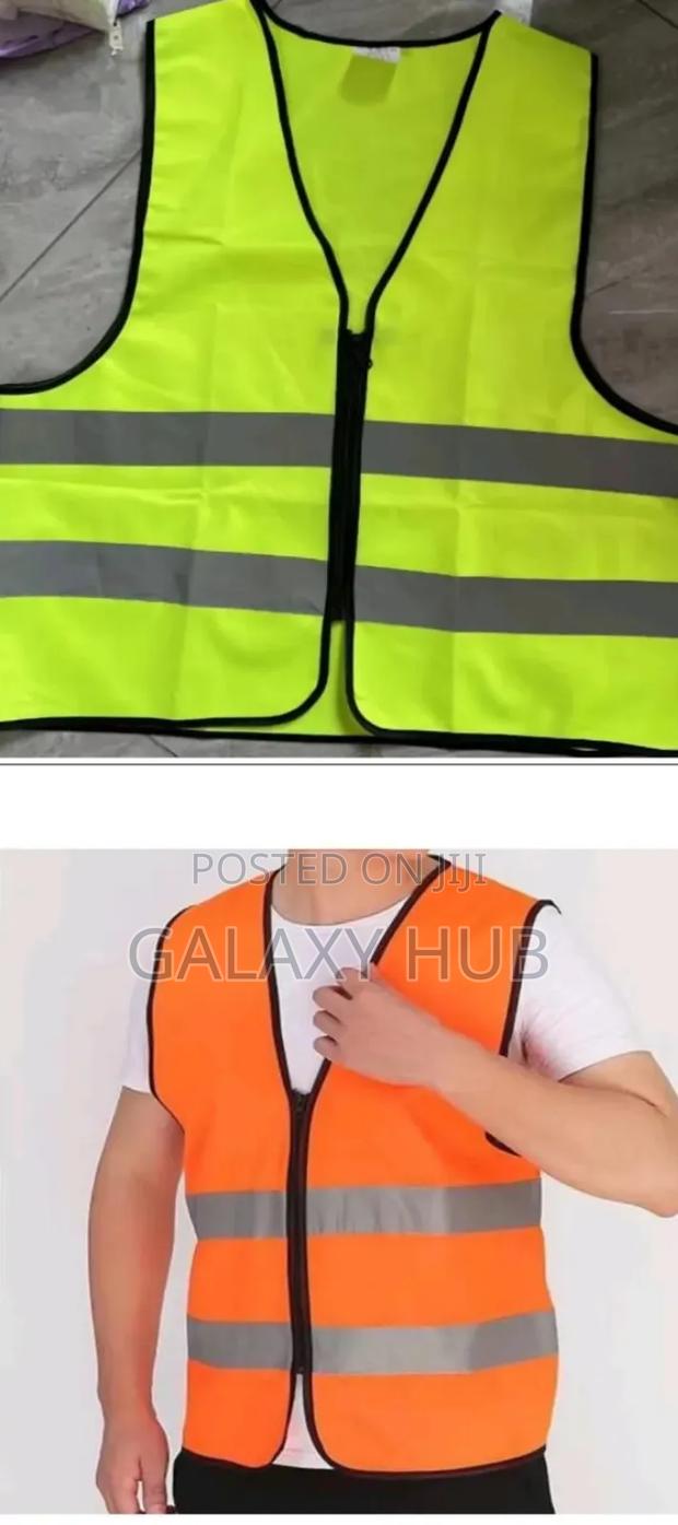 Reflective Vests With Zip Without Pockets - main view