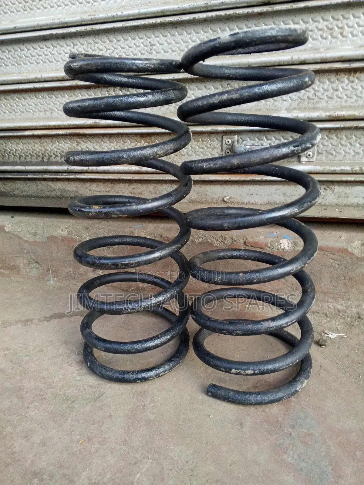 Toyota Prado J120 Rear Heavy Duty Coil Spring for Uplifting
