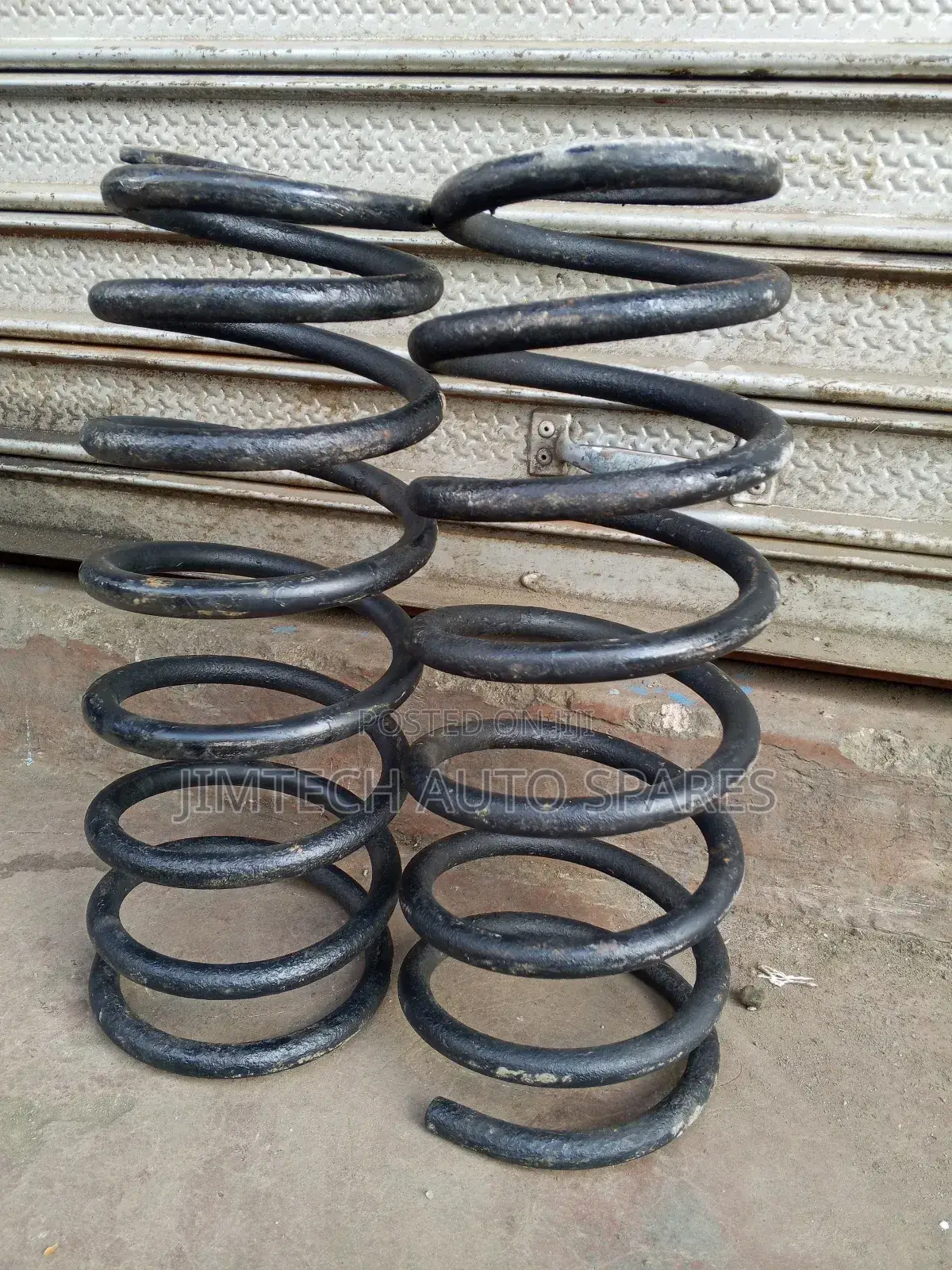 Toyota Prado J120 Rear Heavy Duty Coil Spring for Uplifting