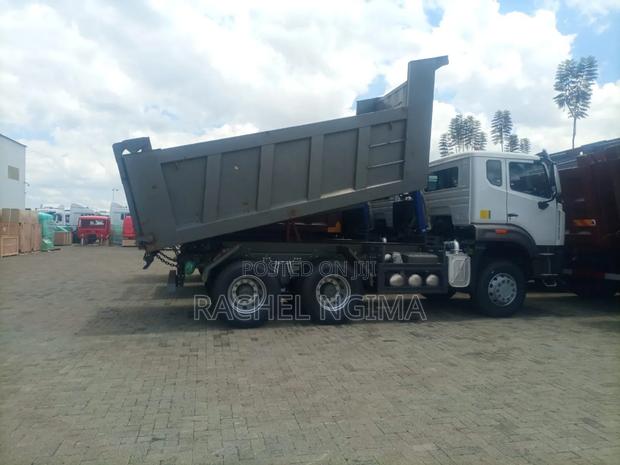 CNHTC Howo 2024 White - thumbnail 3