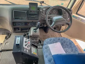 Mitsubishi Rosa 2018 Beige