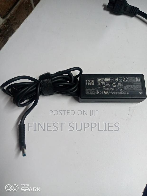 Hp Blue Pin Charger - main view