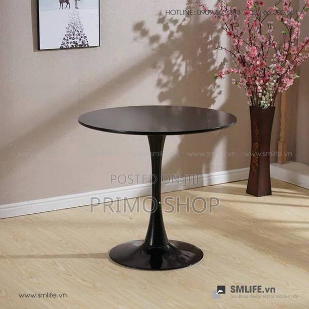 Round Table; Versatile Premium Spacious Dining Table - thumbnail 5