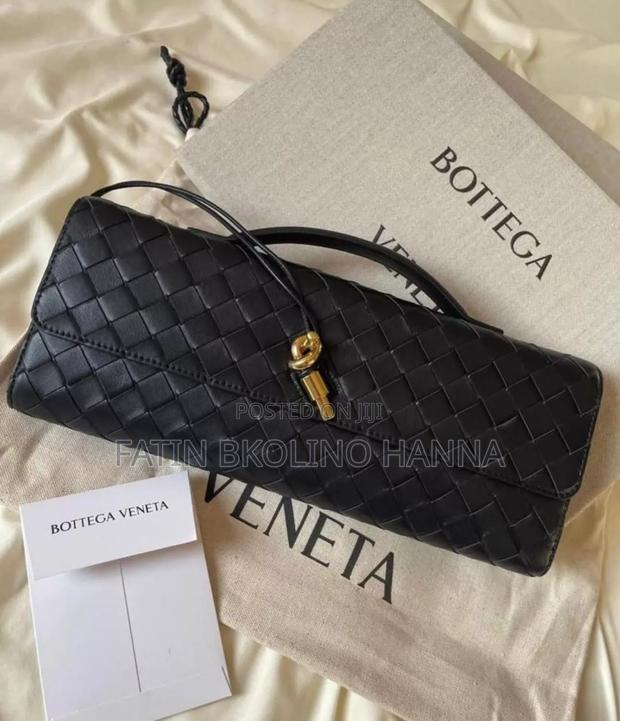 Classiq Clutch Bag - main view