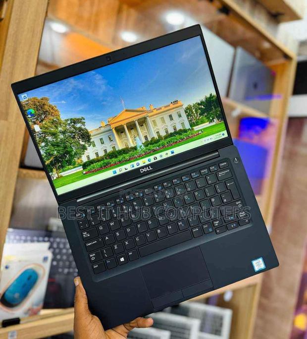 Laptop Dell Latitude 7390 8GB Intel Core i7 SSD 256GB