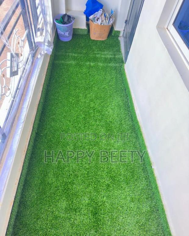 Quality and Green Grass Carpet - thumbnail 2
