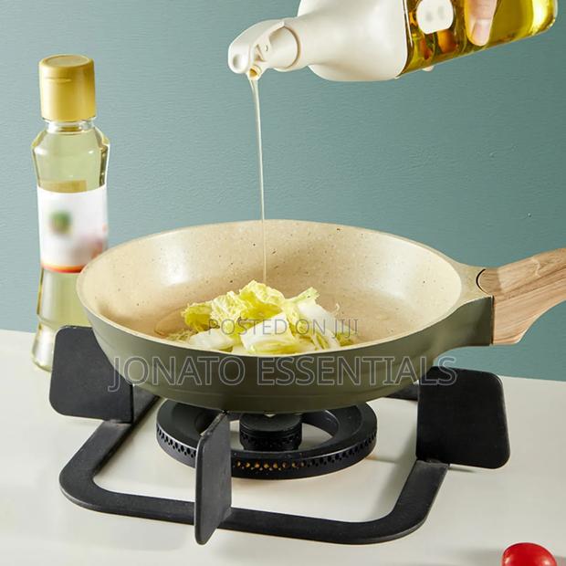 Glass Oil Bottle - thumbnail 2