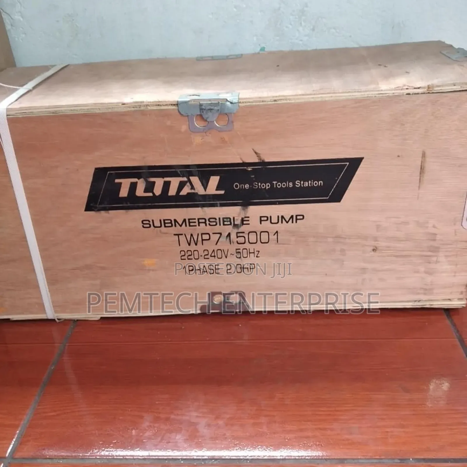 Total 1500w Submersible Waste Pump With Cutting Blade