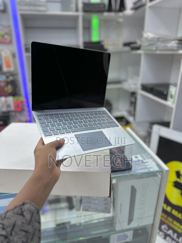 Laptop Microsoft Surface Go 2 16GB Intel Core I5 SSD 256GB - thumbnail 4