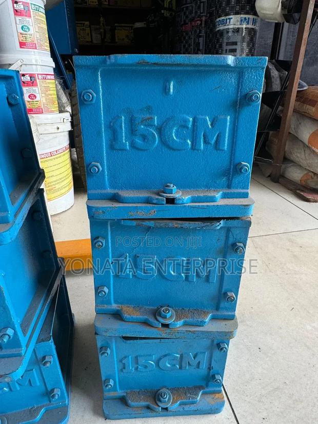 Concrete Cube Moulds - main view