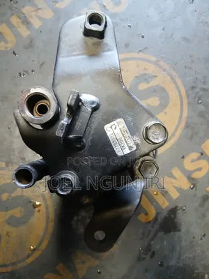 Nissan Td27,Qd32.Power Steering Pump
