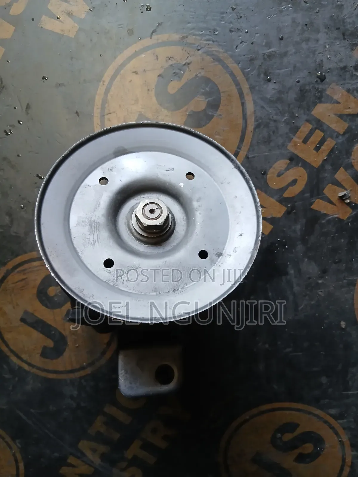 Nissan Td27,Qd32.Power Steering Pump