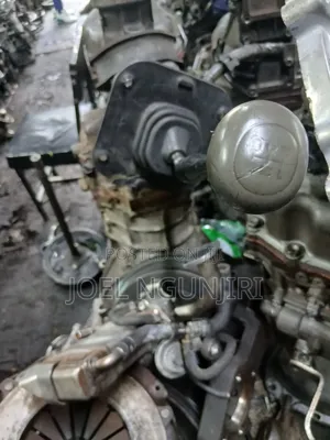 Hilux Yn85 Manual Gearbox 2wd