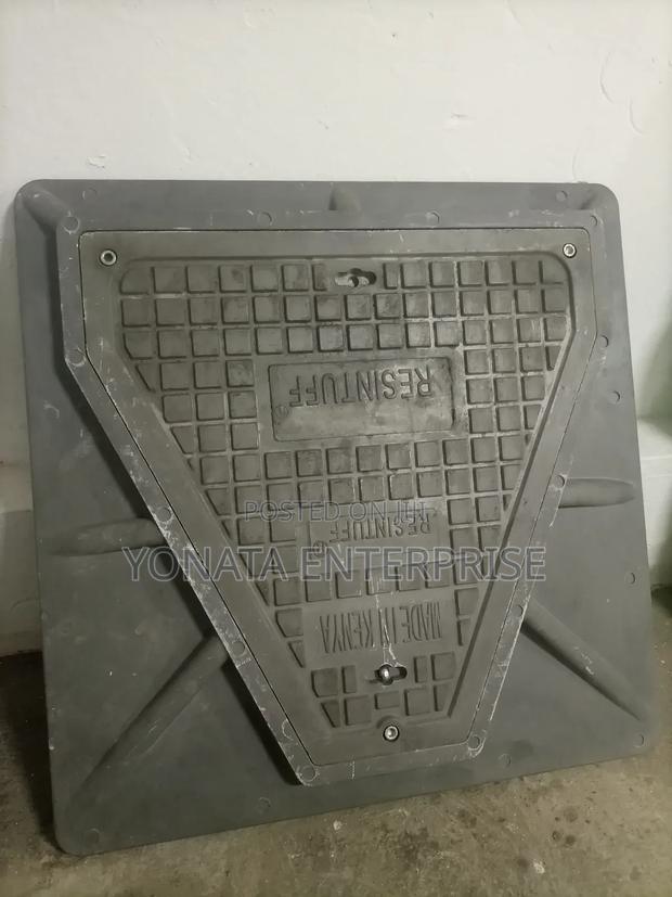 Triangular Manhole Cover (700*700)