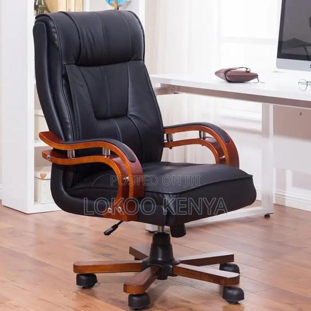 Office Chair: Faux Leather Executive Office Chair - thumbnail 3
