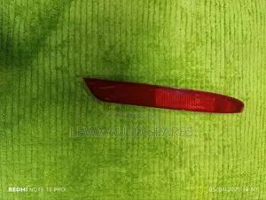 Rear Bumper Reflector Nissan Wingroad