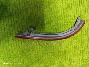 Rear Bumper Reflector Nissan Wingroad