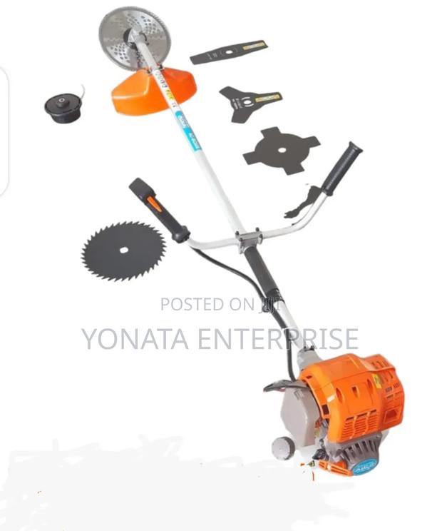 8 Blade 4 Stroke Brush Cutter