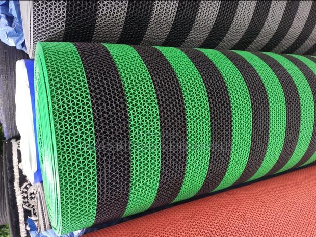 Stripped Perforated Anti Slip Bathroom Mats