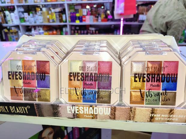 Eye Shadow Pallet - main view