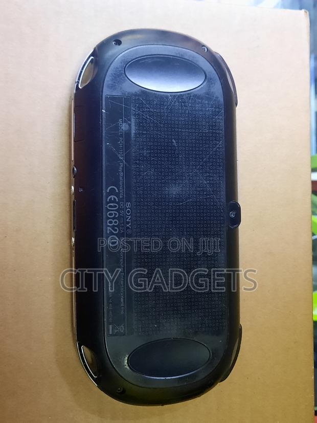 Sony Psvita Preowned With Ten Games Installed - thumbnail 2