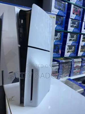 Slim Ps5 Disc Version With One Game Pad All Used