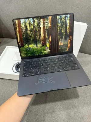 Laptop Apple MacBook Air 2022 M2 8GB Apple M2 SSD 512GB