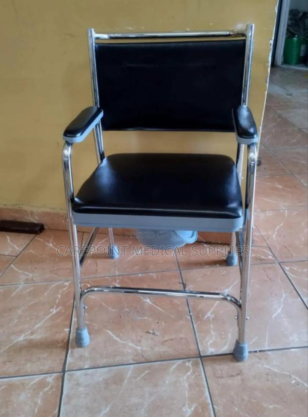 Commode Chair