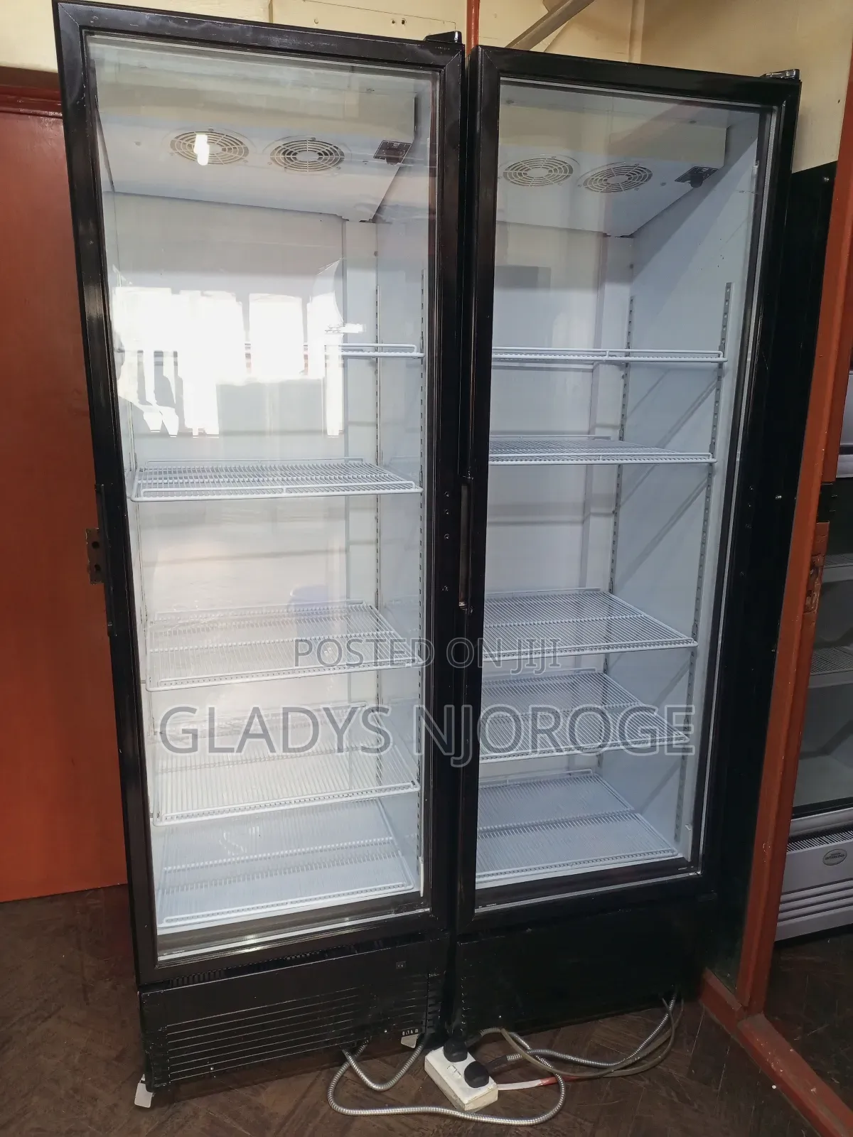 Neat $Smart Shows Case Chiller/Very Clean