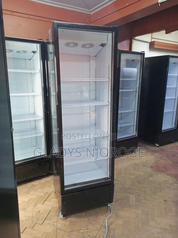 Guaranteen Display Fridge/Well Maintained - thumbnail 2