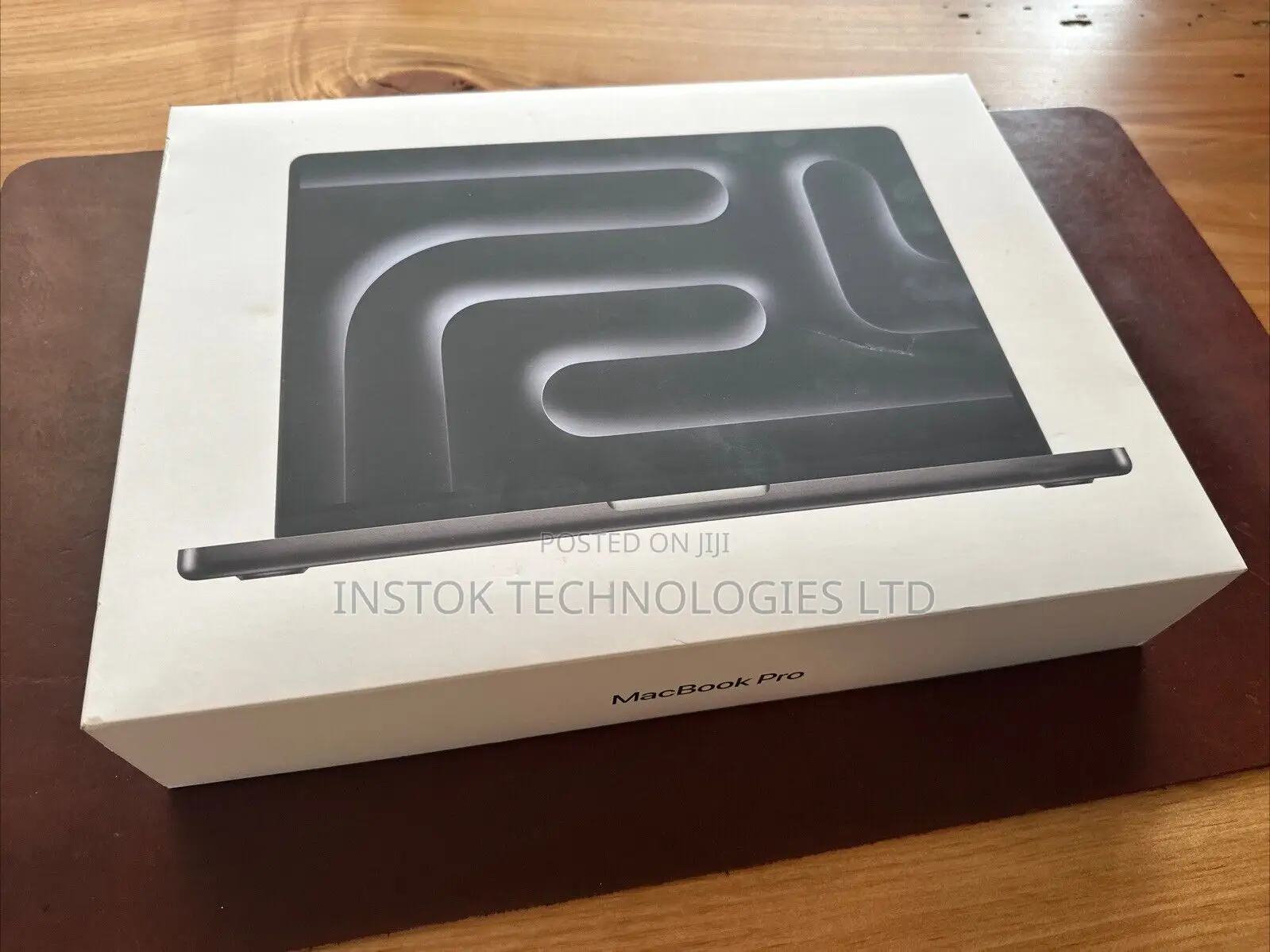New Laptop Apple MacBook Pro 16GB Apple M4 SSD 512GB