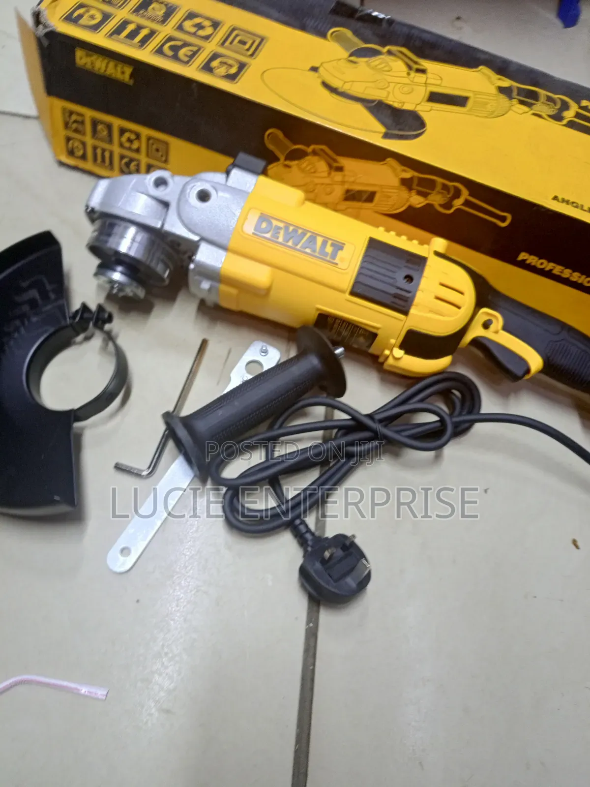 Dewalt Angle Grinder 9inch