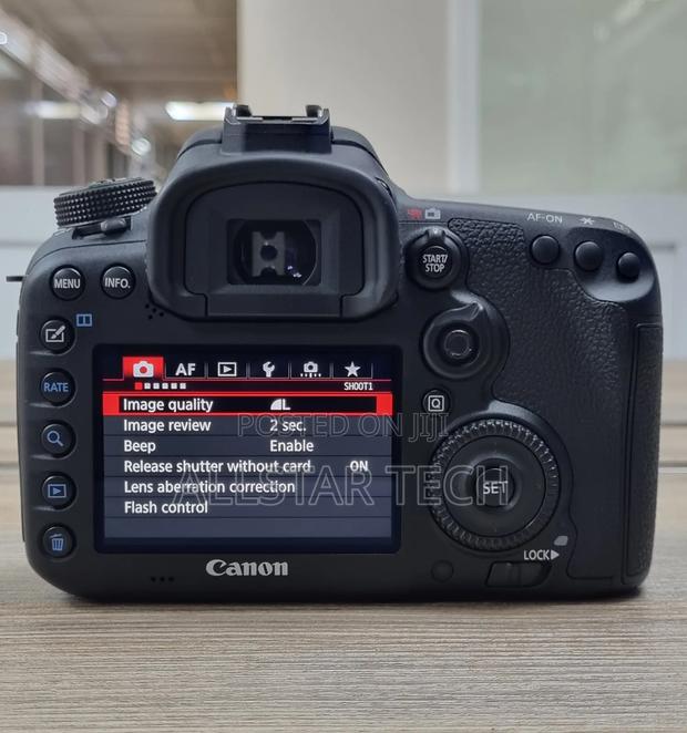 Canon Eos 7d Mark Ii DSLR Camera (Body Only) - thumbnail 2