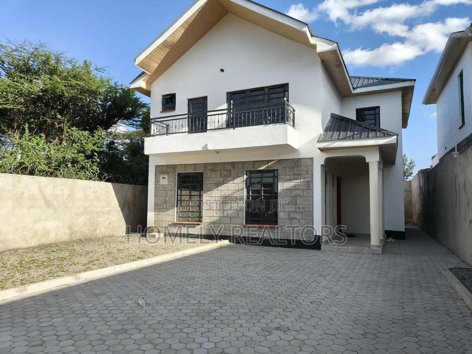 5bdrm Apartment in Acacia, Ongata Rongai for sale