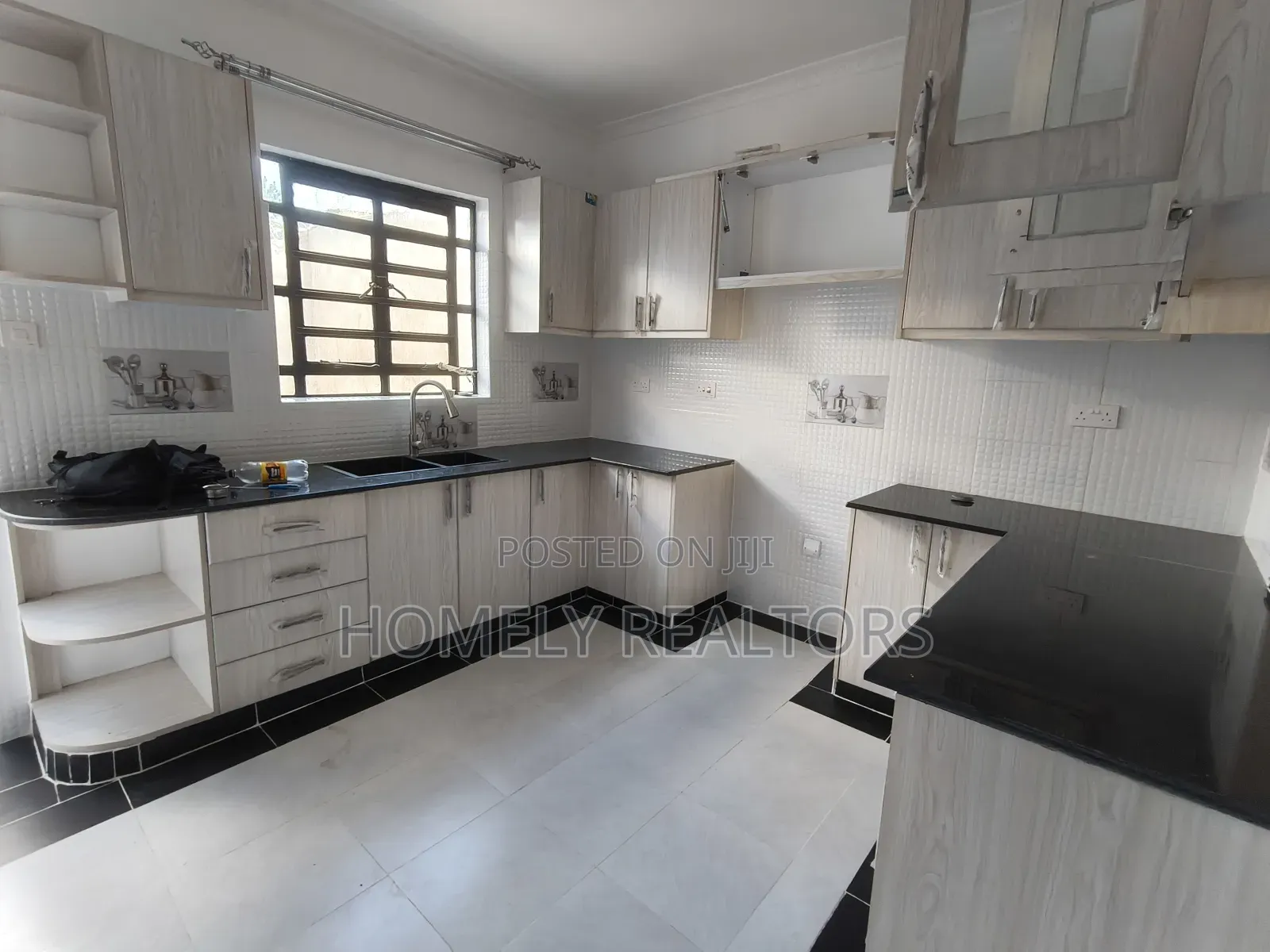 5bdrm Apartment in Acacia, Ongata Rongai for sale