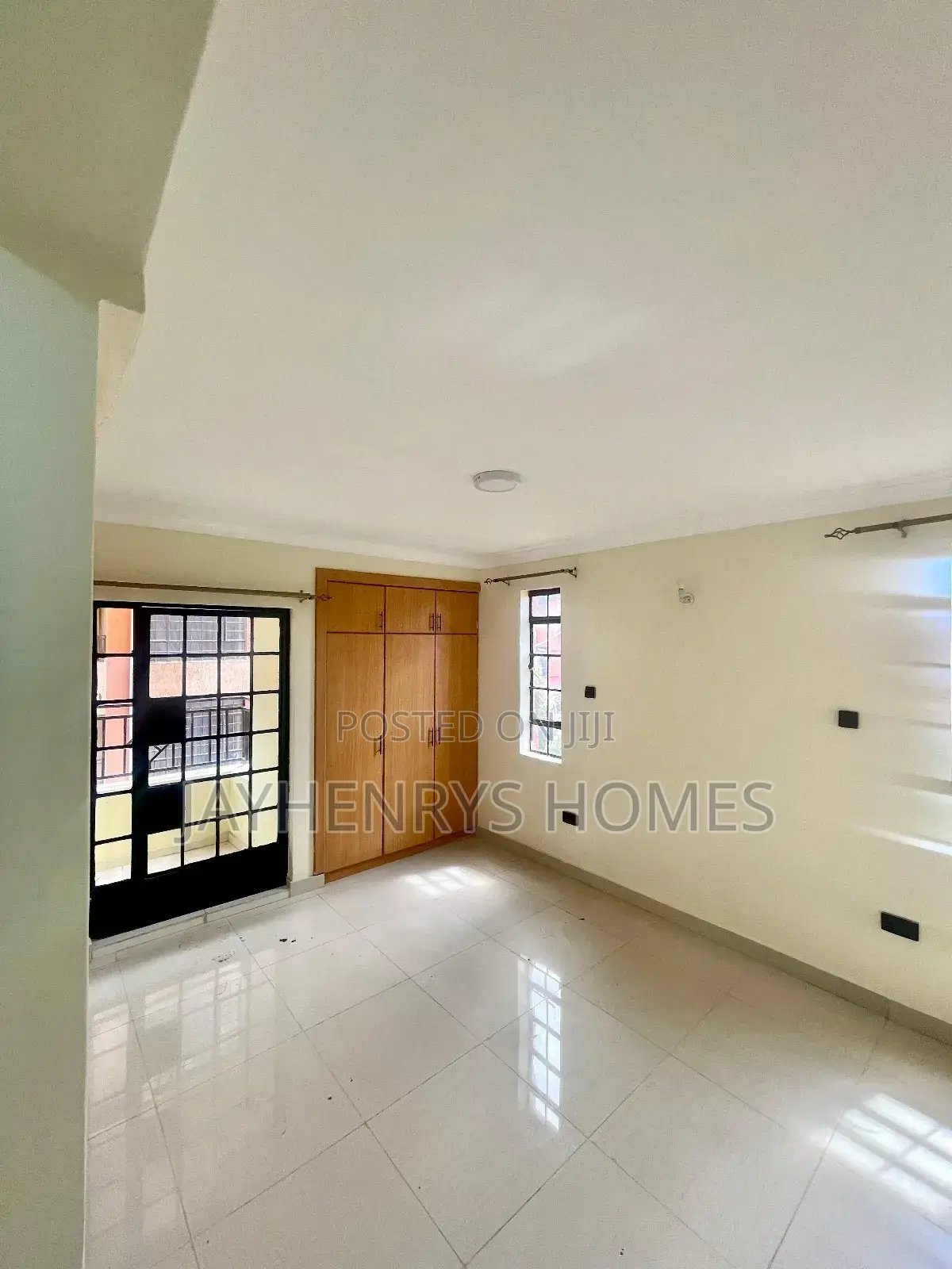 3bdrm Apartment in Ruaka for sale
