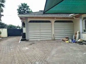 5bdrm House in Garden Estate, Roysambu for sale